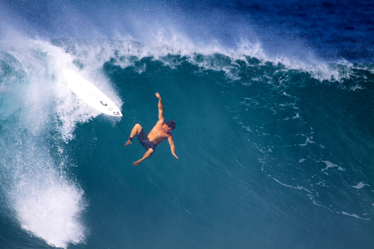 Image surfingwipeouts.jpg