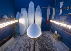 Image surfboardshapingroom.jpg