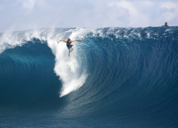 surfing-tahiti