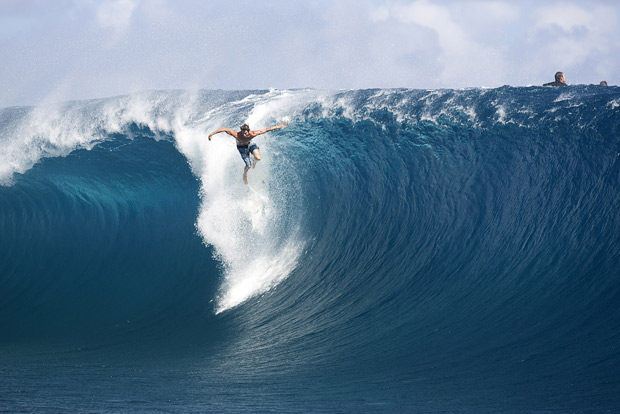 surfing-tahiti