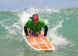 Near-blind surfer impresses in France Image claudyrobin2.jpg